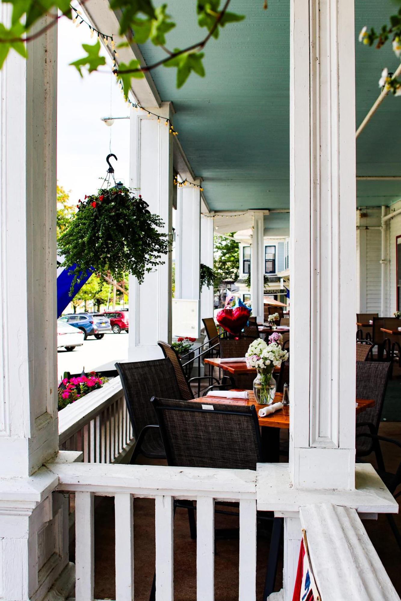 Chester Fullerton Inn & Restaurant מראה חיצוני תמונה