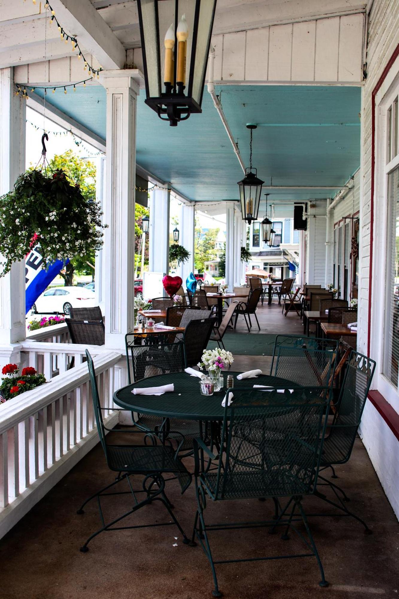 Chester Fullerton Inn & Restaurant מראה חיצוני תמונה